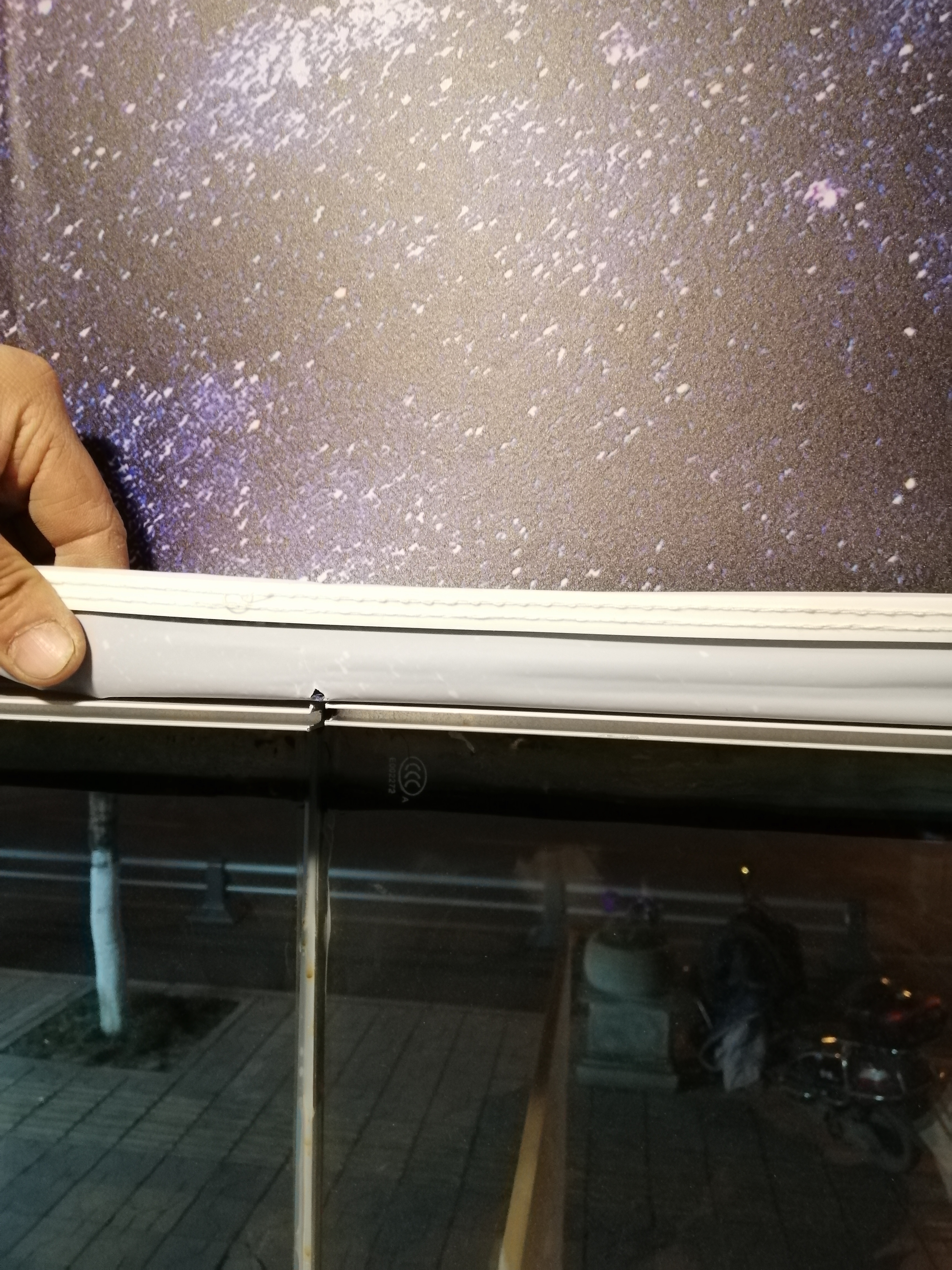 花照壁萬代手辦店展柜施工